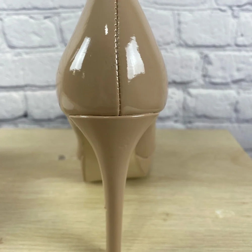Chinese Laundry Platform Heels size 9 NWT